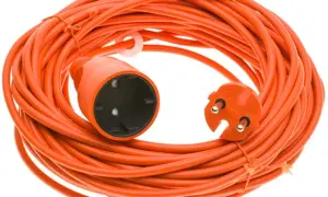 Jaki kabel do betoniarki? Przekrój, typ, bezpieczeństwo (230V/400V)