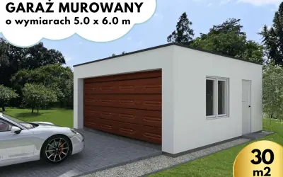 Nowoczesny garaż murowany 5x6m z brązową bramą, białymi ścianami i oknem. Obok lśniący samochód.