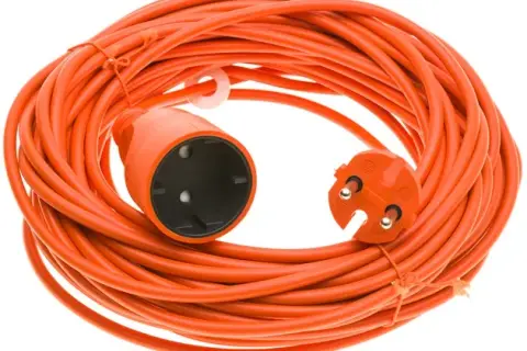 Jaki kabel do betoniarki? Przekrój, typ, bezpieczeństwo (230V/400V)